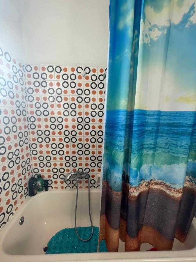 Spacious Apartment With Balconies, Ac, King Bed, Near Dt And Transports Athènes Extérieur photo